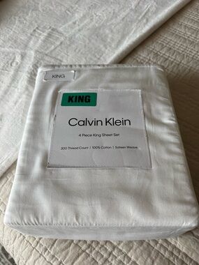 Calvin Klein King 4-Piece Sheet Set - White